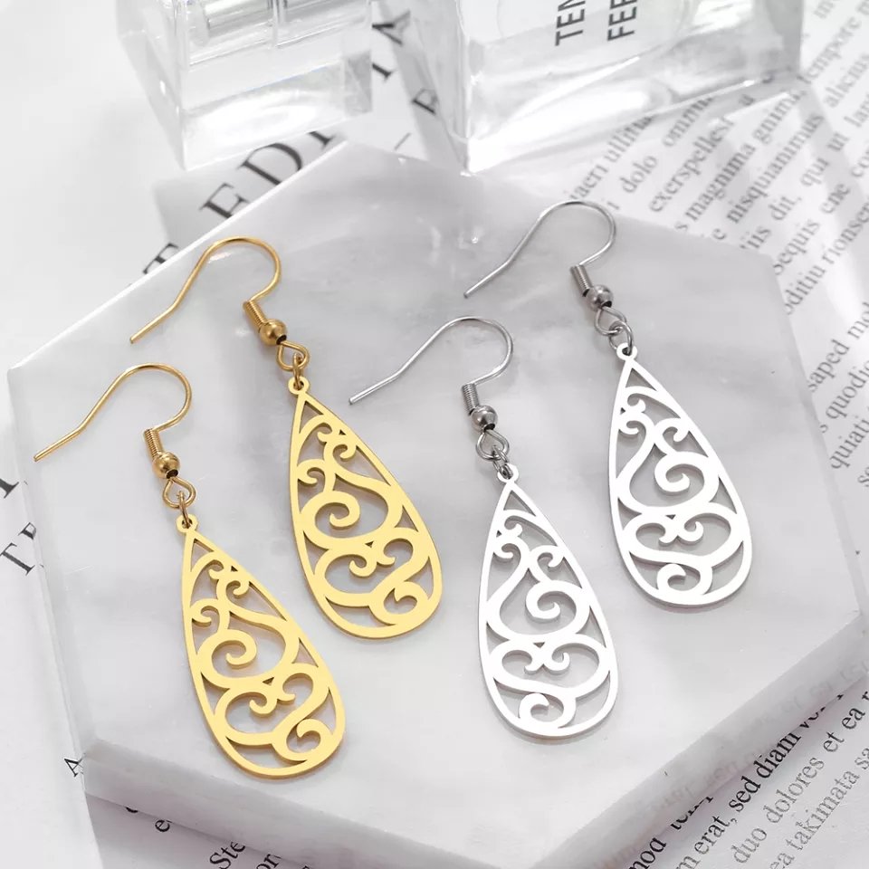 ARETES GOTA SILVER DOT